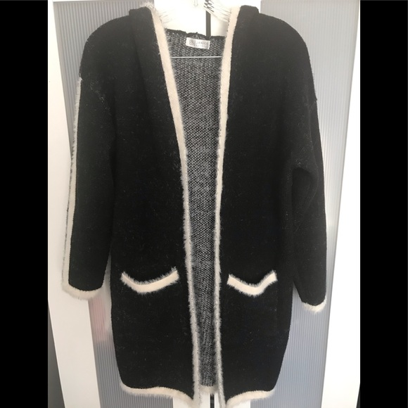Hooded Sweater Jacket. Size Medium - Picture 1 of 2